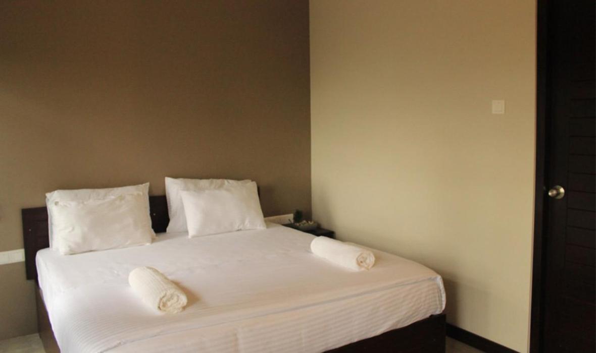 Ahas Gawwa Hotel Padukka Kültér fotó